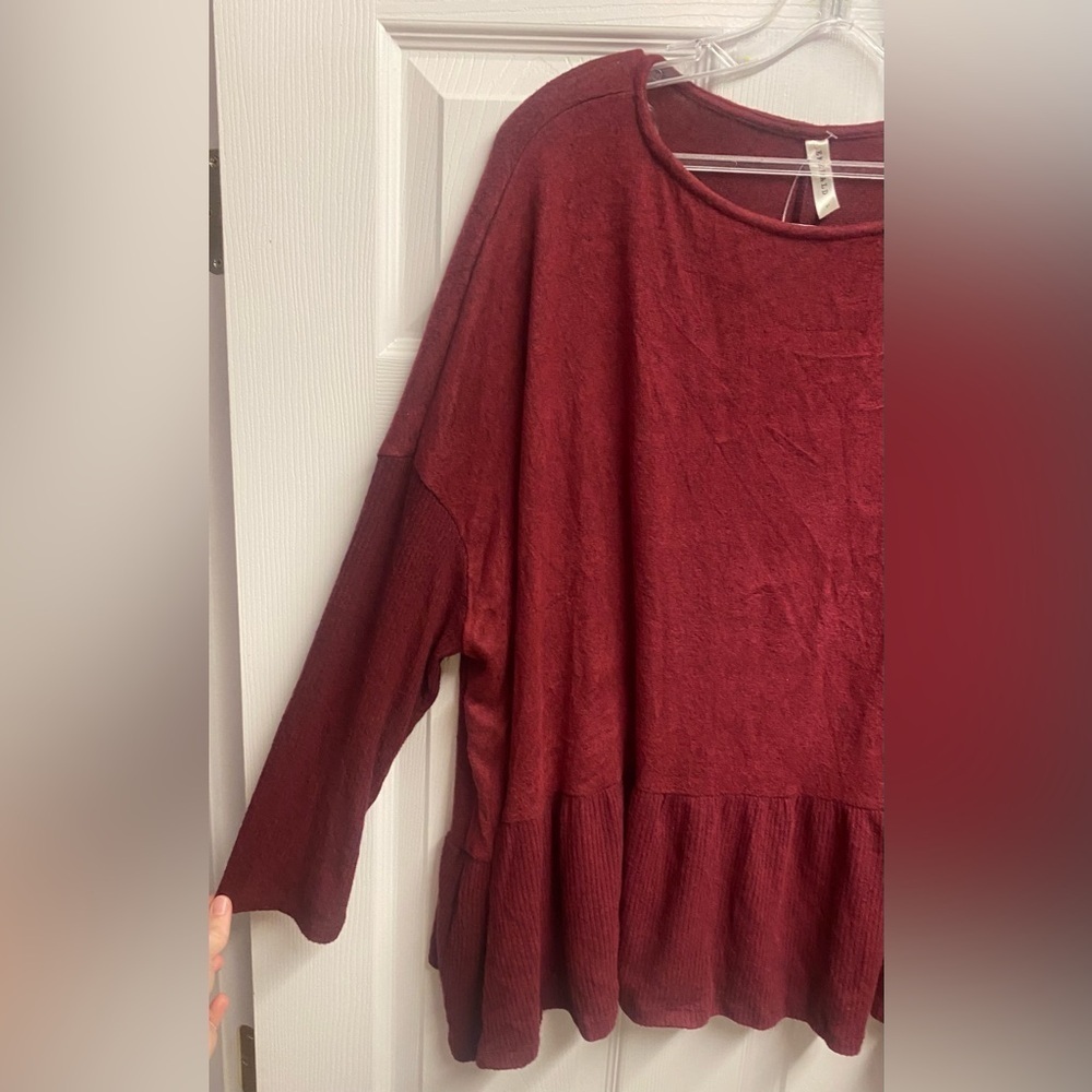 Emerald Fashions NWT Boutique Burgundy Peplum Soft Tunic Top Size Large - Picture 2 of 6